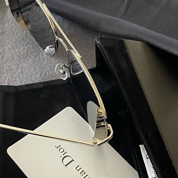 DIOr Sunglasses DIOr Sunglasses🔥 - Picture 3 of 16